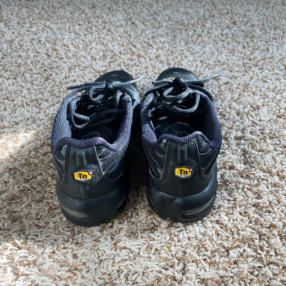 Black Nike Air Max Plus